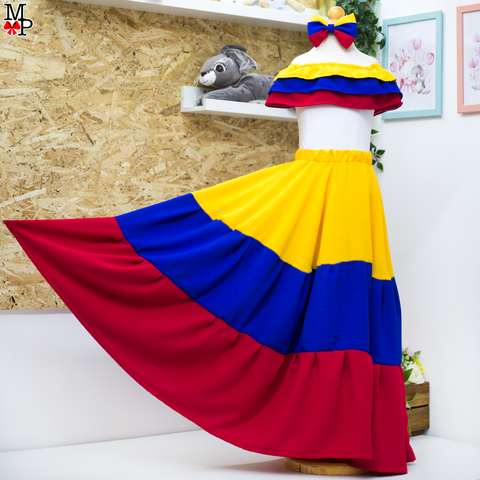 Conjunto típico Colombiano, Leotardo, falda de vuelos y accesorio para el pelo combinado
