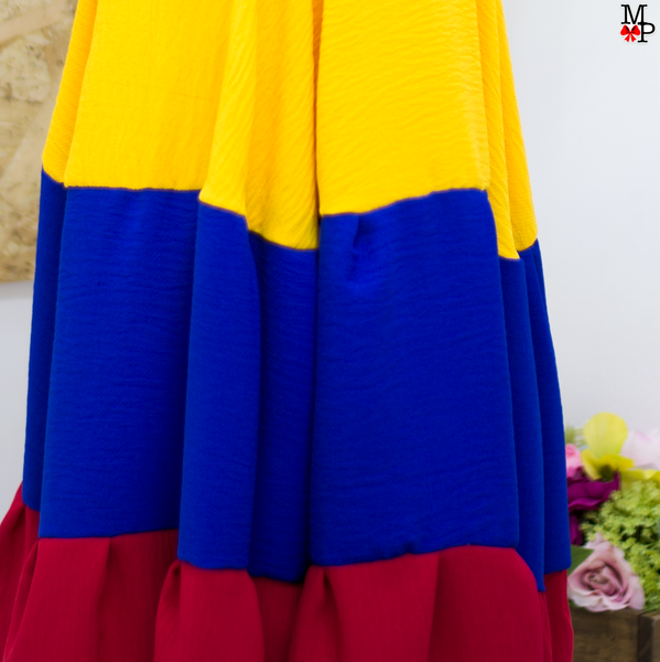 Conjunto típico Colombiano, Leotardo, falda de vuelos y accesorio para el pelo combinado