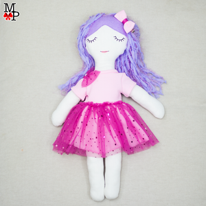 Muñeca Fiora, incluye ropa y accesorio para la muñeca
