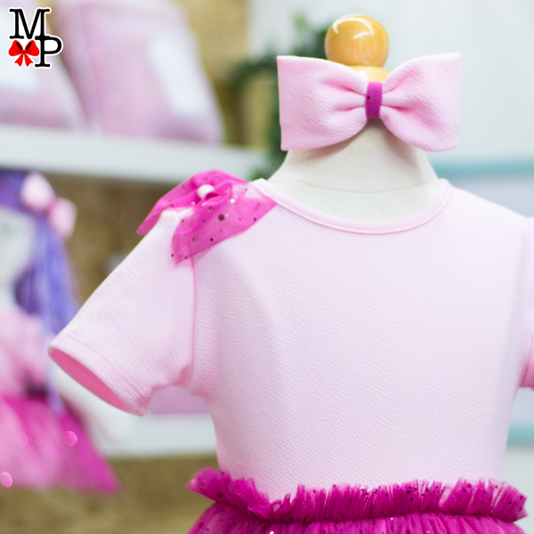 Vestido y accesorio para niña, tallas desde 12 meses hasta #6 disponibles. Perfecto para regalar